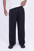 The Belted Wide-Leg Trouser Black