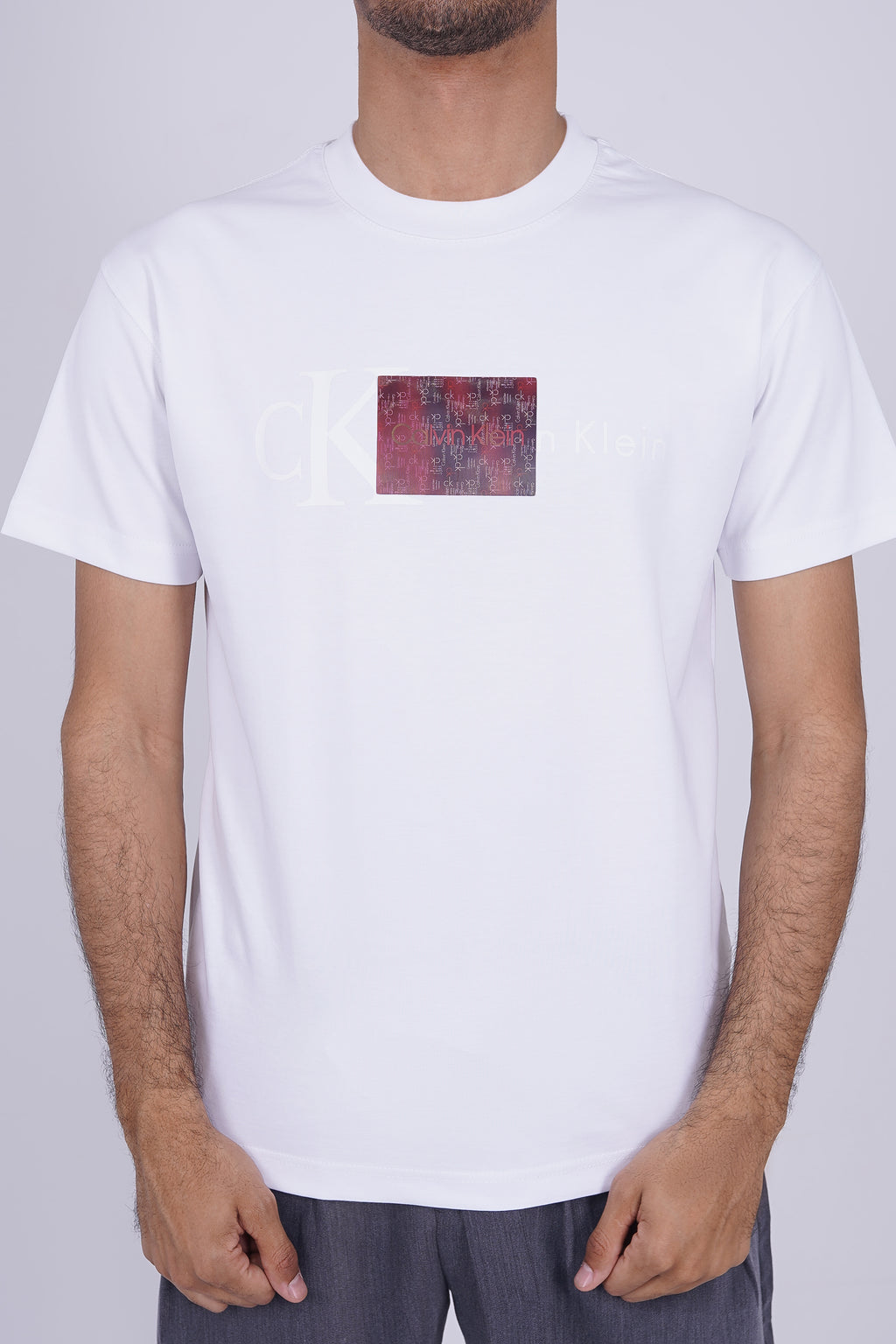 Calvin Klein Men’s Graphic Box Logo T-Shirt White – Contemporary Streetwear Essential