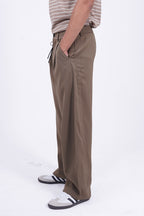 The Essential Pleated Relaxed Trouser